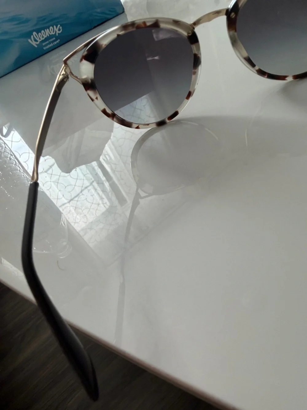 Authentic Prada Tortoiseshell Round Sunglasses Gold Accent Frame - Picture 10 of 15